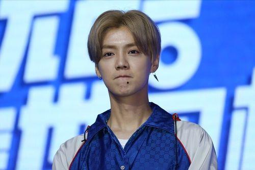 鹿晗娱乐吃瓜是真的吗,真相揭秘还是网络谣言?